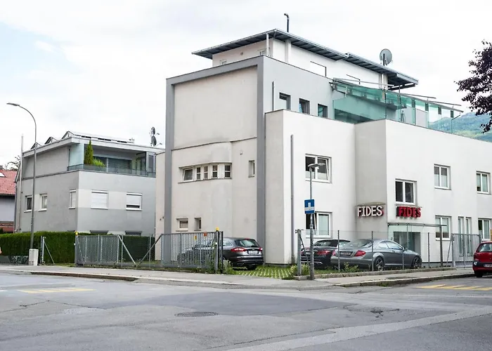 Near Bergisel Jump דירה אינסברוק